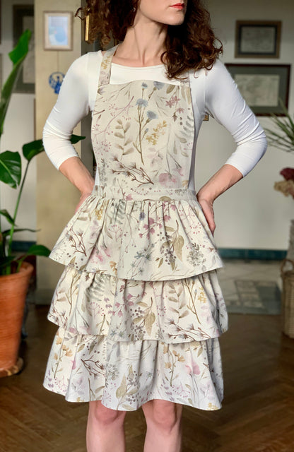 Ladies Apron with Ruffles | Aitana Lamnia